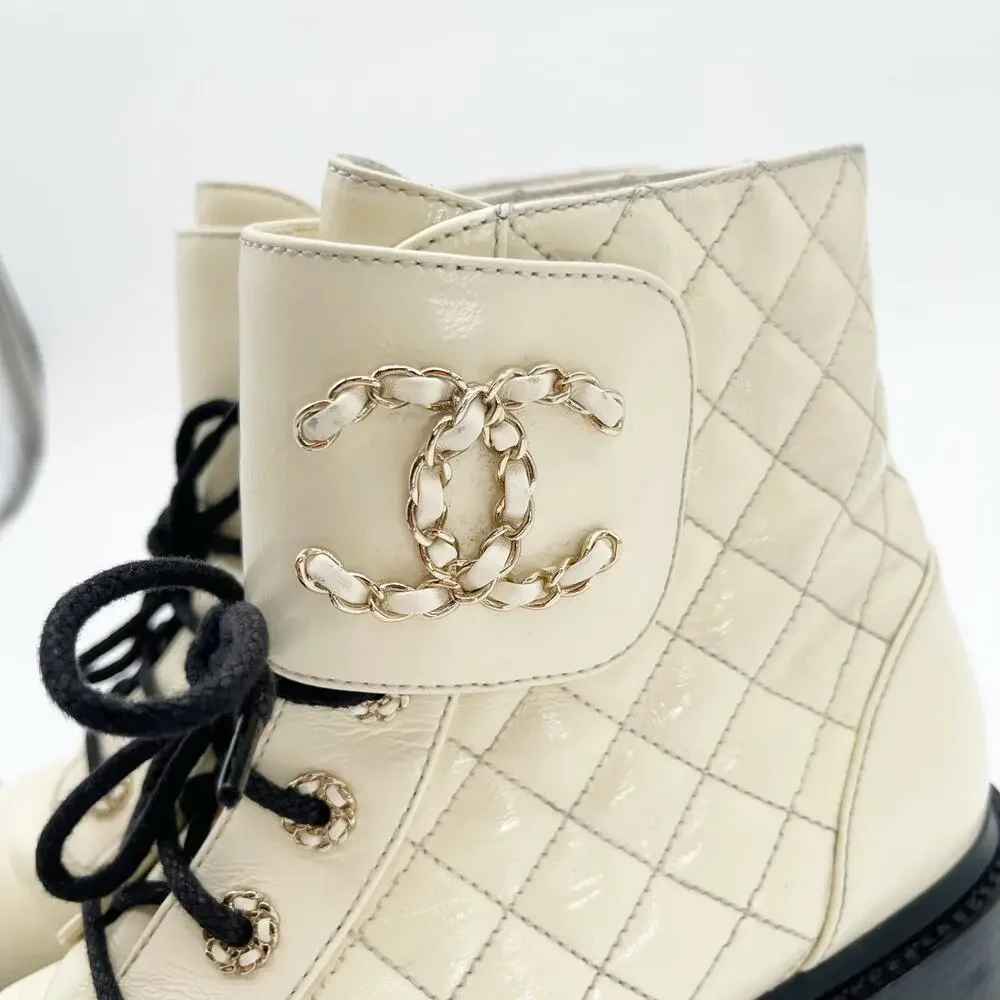 Chanel Brave Ivory Black Quilted Leather Chain CC Cap Tap Combat Boots EU 41